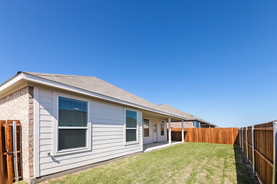 Building Photo - 2239 Mustang Ghost Trl