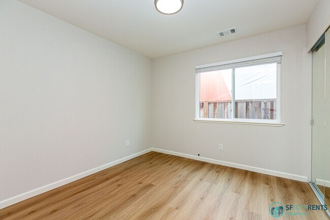 Building Photo - Pacifica: Newly Renovated Single Family Ho...