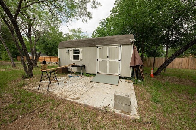 Building Photo - 122 Koele Ct