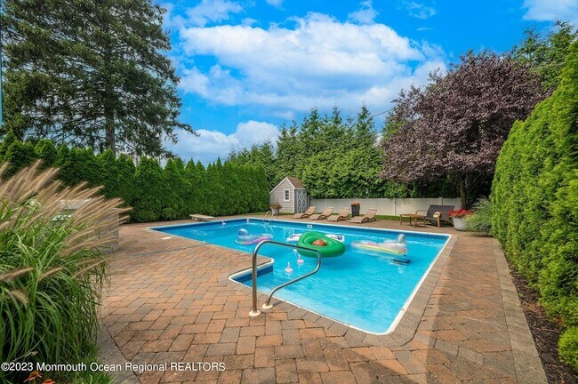 Building Photo - 623 Brooklyn Blvd