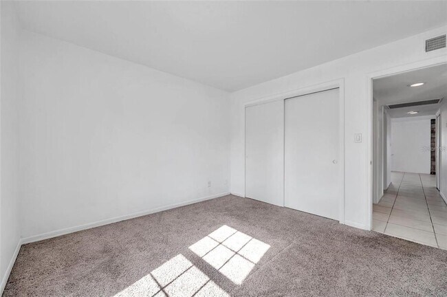 Building Photo - 107 Sea Horse Dr SE