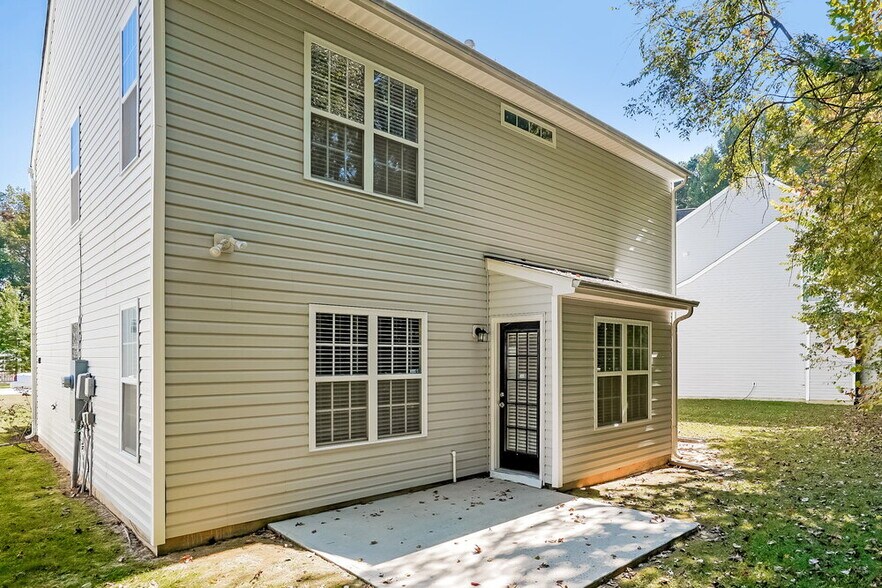 Building Photo - 3206 Hayling Dr