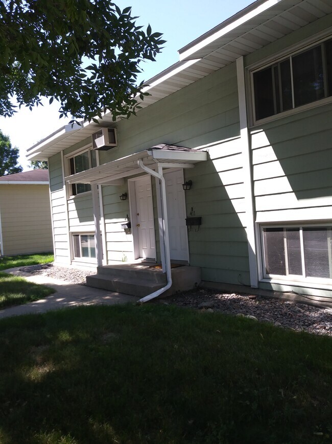 Building Photo - 411 25th Ave N