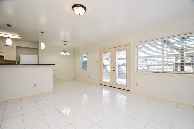 Building Photo - 14535 Still Meadow Dr