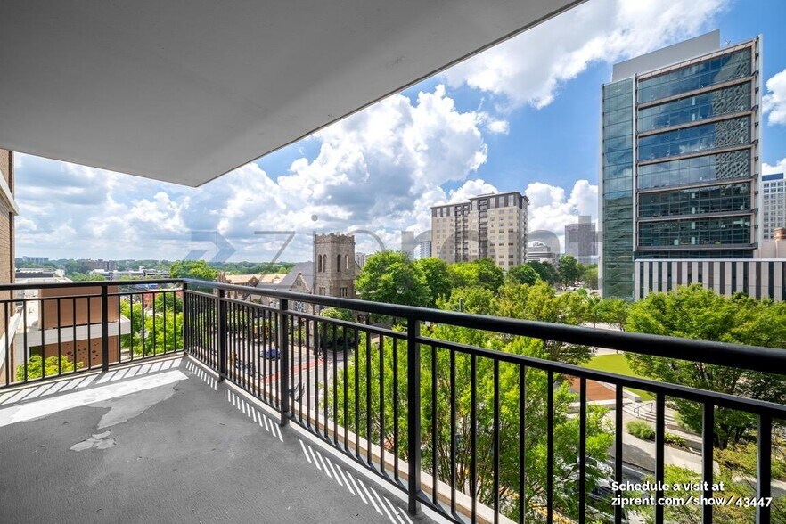 Building Photo - 620 Peachtree St NE