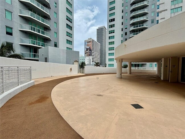 Building Photo - 244 Biscayne Blvd