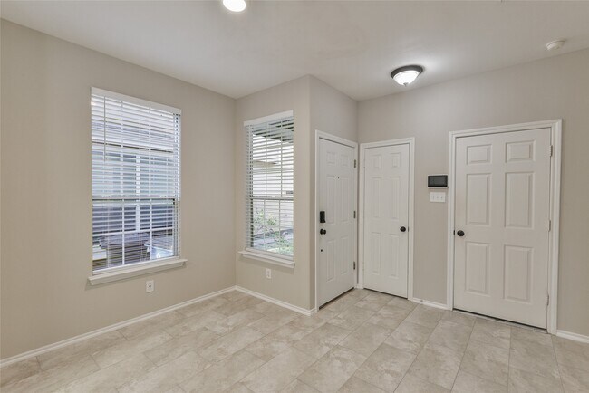 Building Photo - 6422 Encenada Green Trail