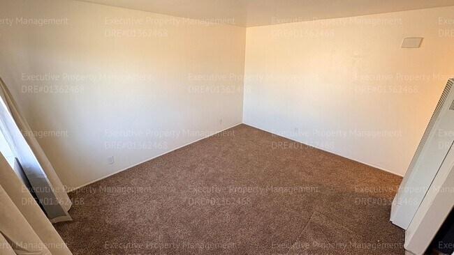 Building Photo - 925 8th St