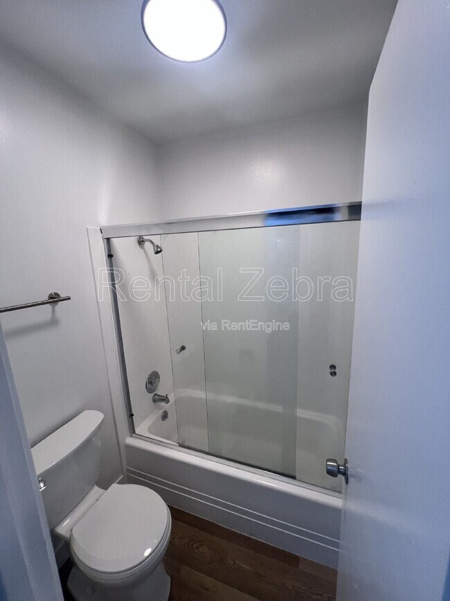 Building Photo - 1420 Southwest Blvd