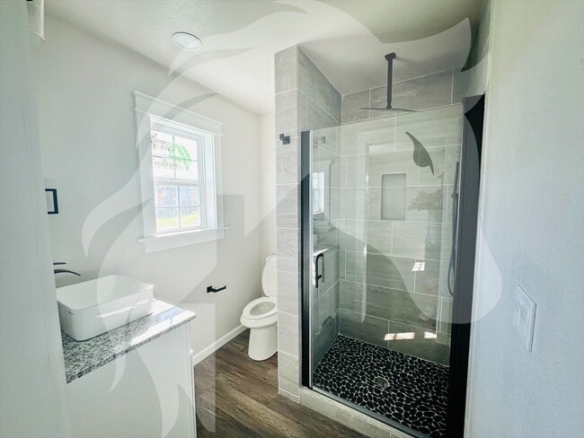 Building Photo - "Charming 3-Bed, 2-Bath Home in Shattuck -...