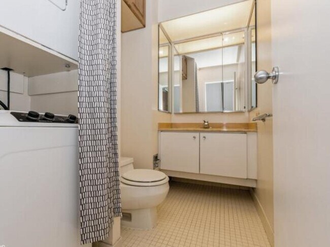 Building Photo - 155 N Harbor Dr