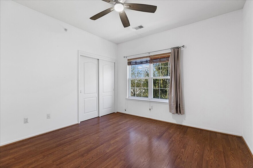 Building Photo - 932 Del Negro Ct