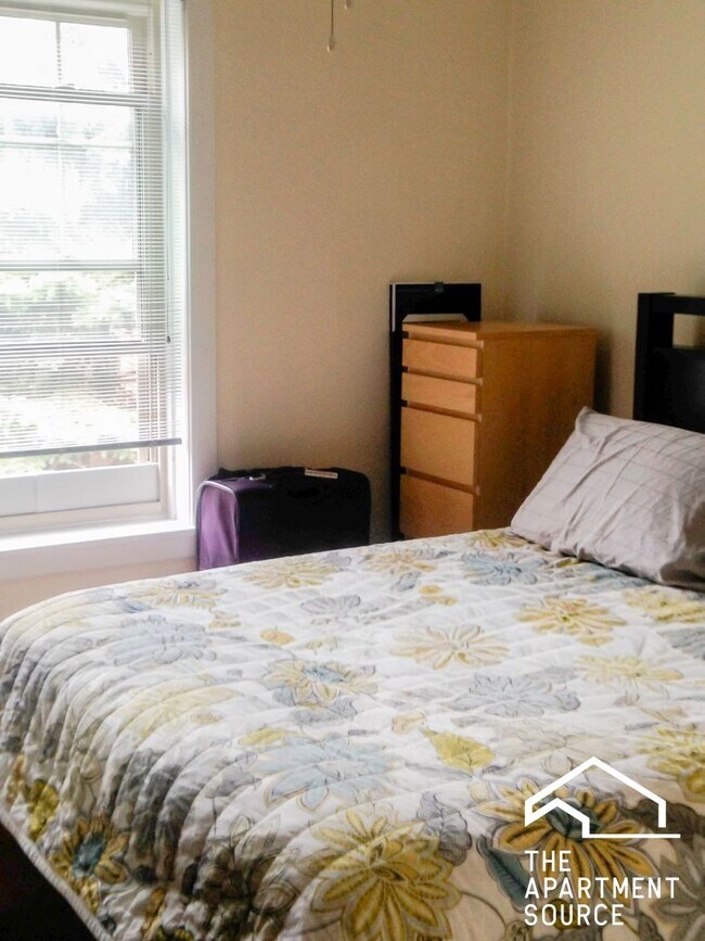 Building Photo - 3817 N Lawndale Ave