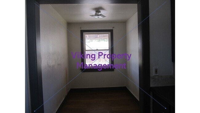 Building Photo - 156 SW 3rd St