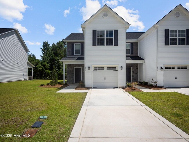 Building Photo - 215 Verrazzano Ln