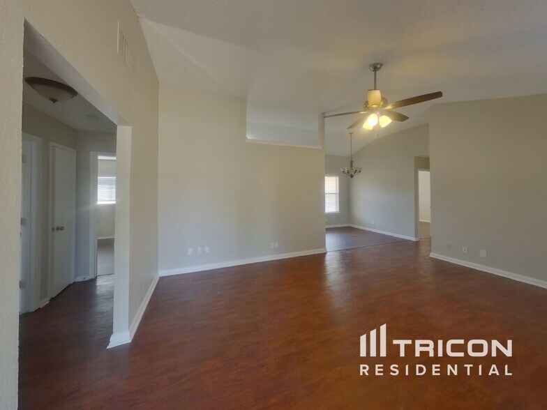 Building Photo - 6401 Freedom Ct