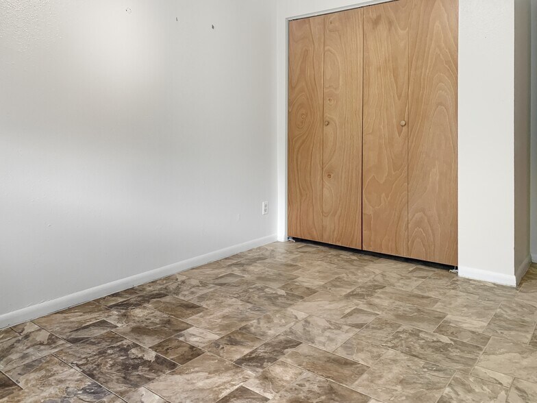 Bedroom 3 - 919 Rodgers St