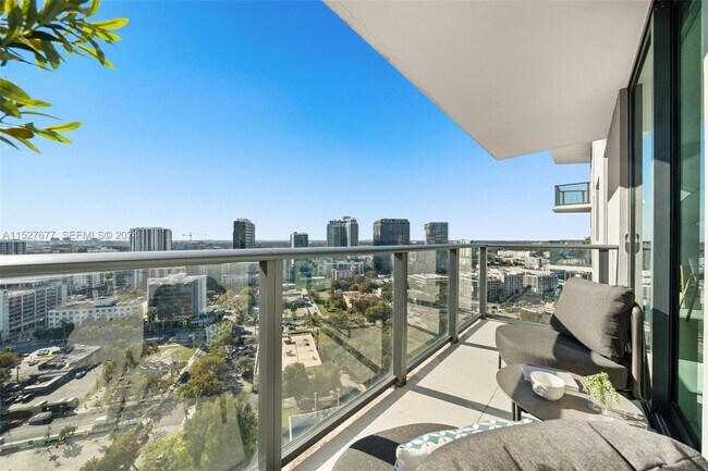 Building Photo - 501 NE 31st St