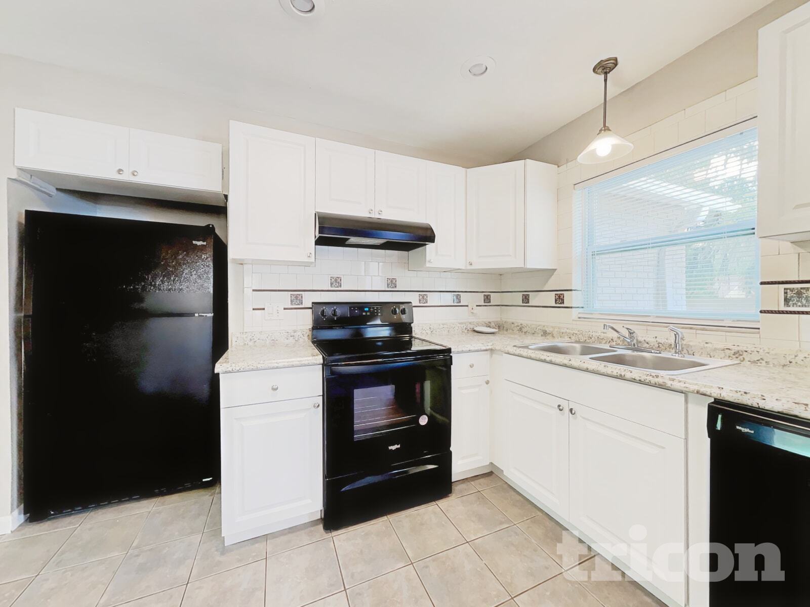 Building Photo - 1408 Highview Rd