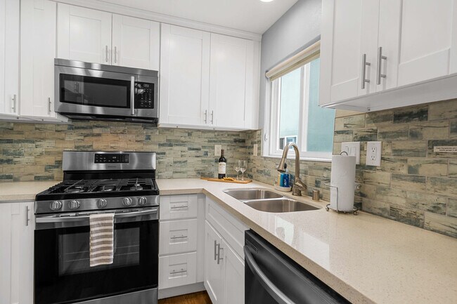 Building Photo - 803 San Luis Obispo Pl