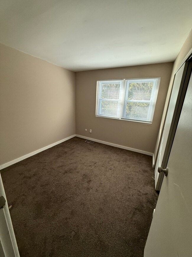 Building Photo - 2-Bedroom Townhome in Brookhaven!