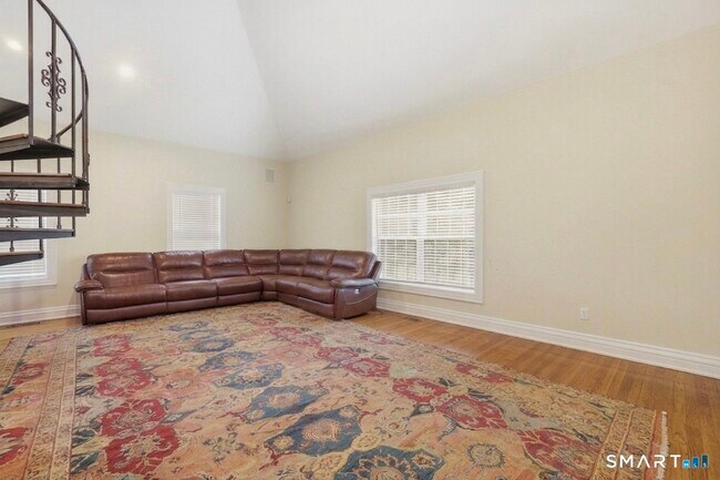 Building Photo - 18 W Haviland Ln