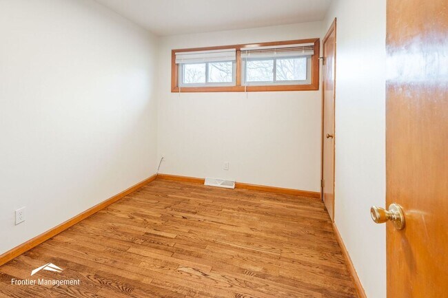 Building Photo - 1112 Woodland St