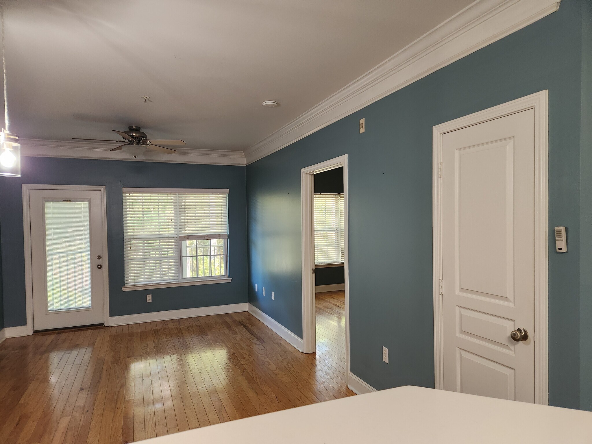 Building Photo - 2021 Basildon Rd