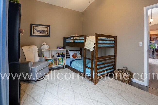 Building Photo - 6950 Highland Vista Dr