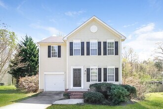 Building Photo - 300 Creekview Dr