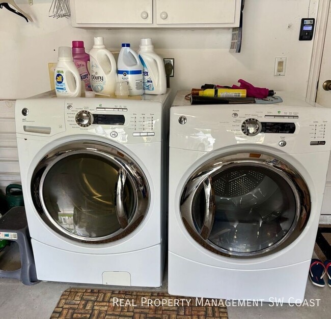 Building Photo - 10734 Blue Bimini Cir