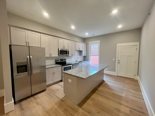 Building Photo - 4132 N Swann St