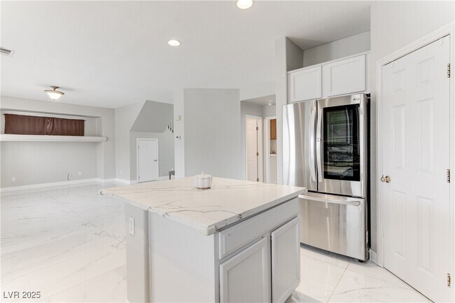 Building Photo - 5614 Midnight Breeze St