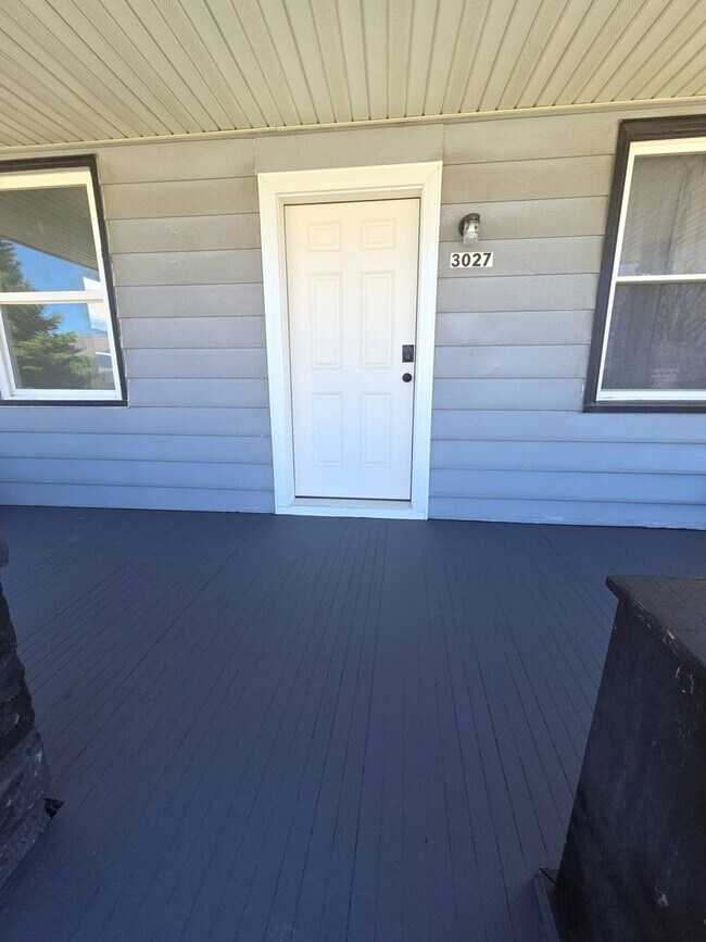 Building Photo - 3027 Fortune Ave