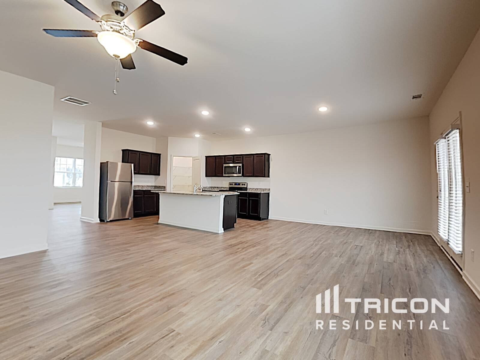 Building Photo - 2137 Hudson Dr