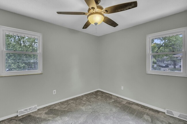 Building Photo - 16322 E 34th St S