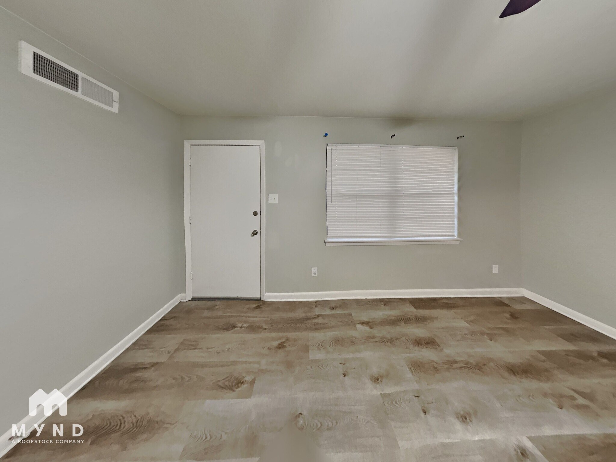 Building Photo - 4193 Deerland St