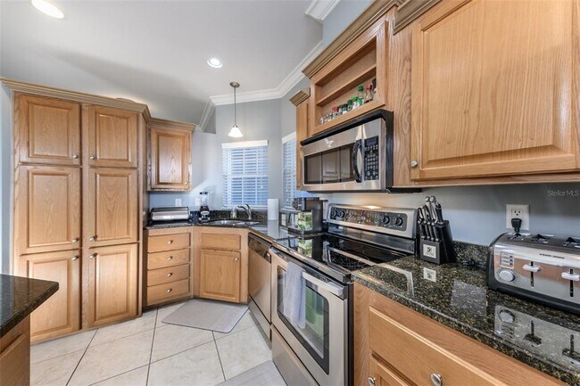 Building Photo - 2 Emden Cir