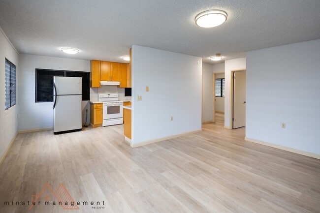 Building Photo - 215 Azores St
