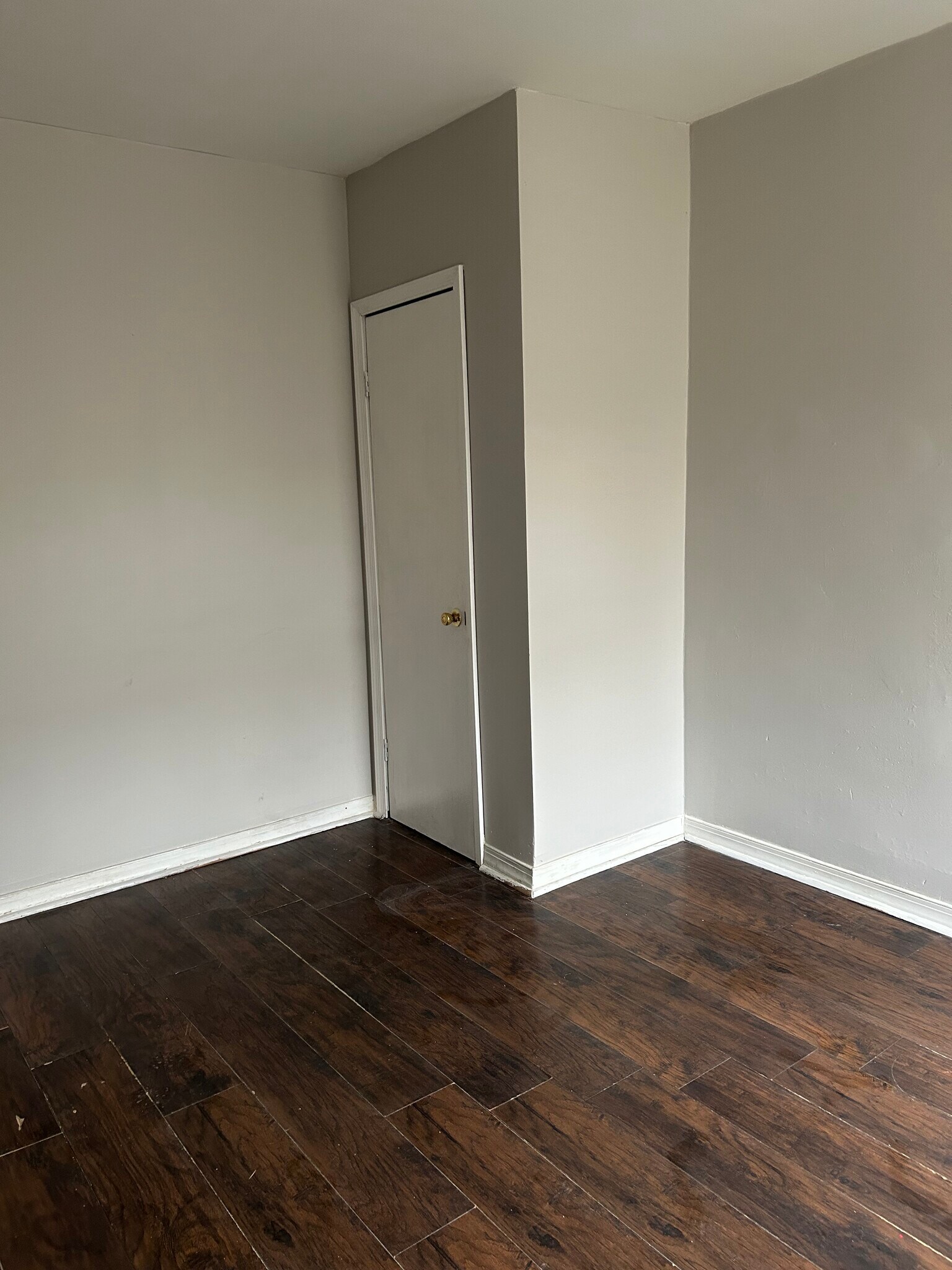 Middle bedroom - 3920 Coral St