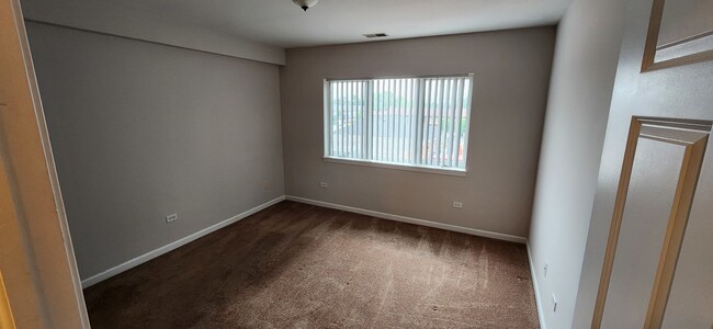 Building Photo - 5119 W 159th St