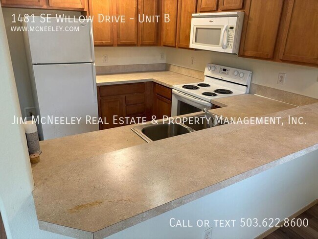 Building Photo - 1481 SE Willow Dr
