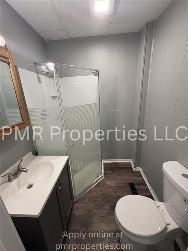 Building Photo - 2Bedroom/1Bathroom- Home