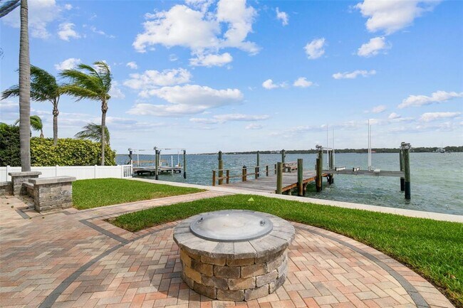 Building Photo - 11245 9th St E