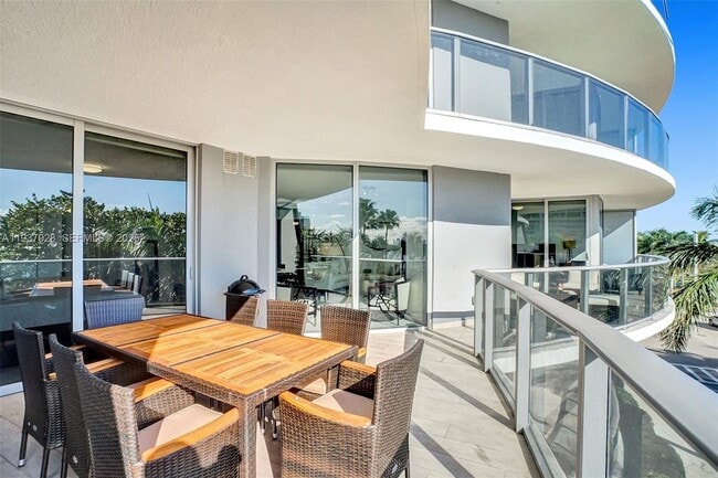 Building Photo - 488 NE 18th St