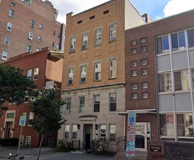 Primary Photo - 256 State St