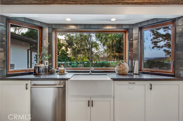 Building Photo - 27151 Mission Hills Dr