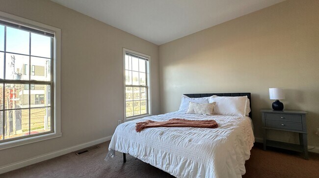 Building Photo - Amazing Location - Downtown Modern Living:...