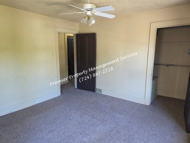 Building Photo - 1313 5th Ave