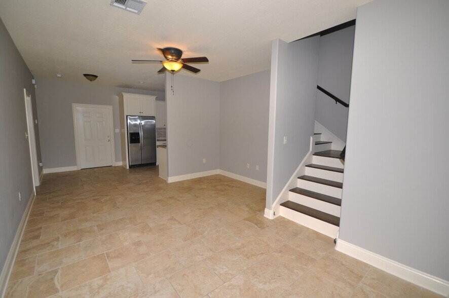 Building Photo - 417 Chavanne St